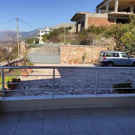 View Apartment Lukove Bagian luar foto