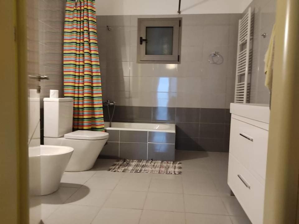 View Apartment Lukove Bagian luar foto