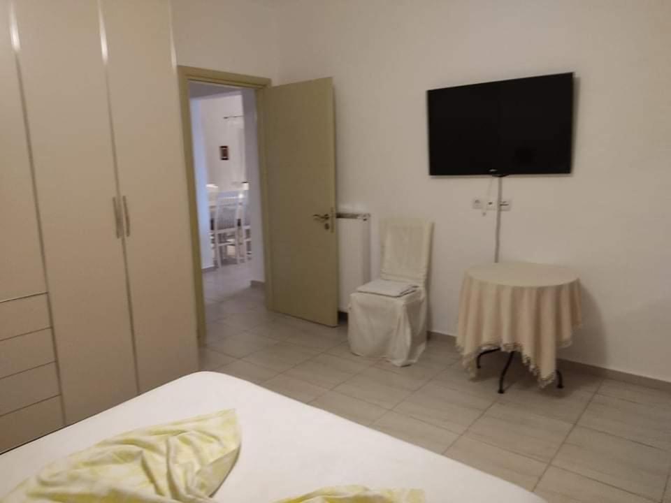 View Apartment Lukove Bagian luar foto