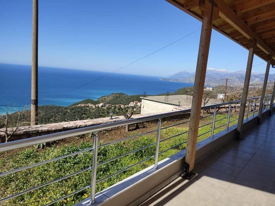 View Apartment Lukove Bagian luar foto