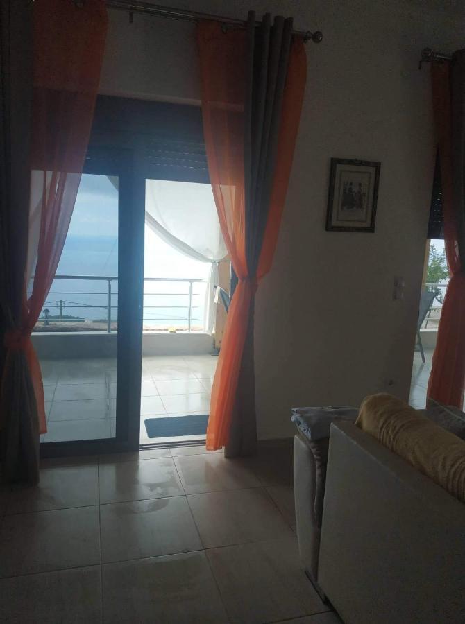 View Apartment Lukove Bagian luar foto